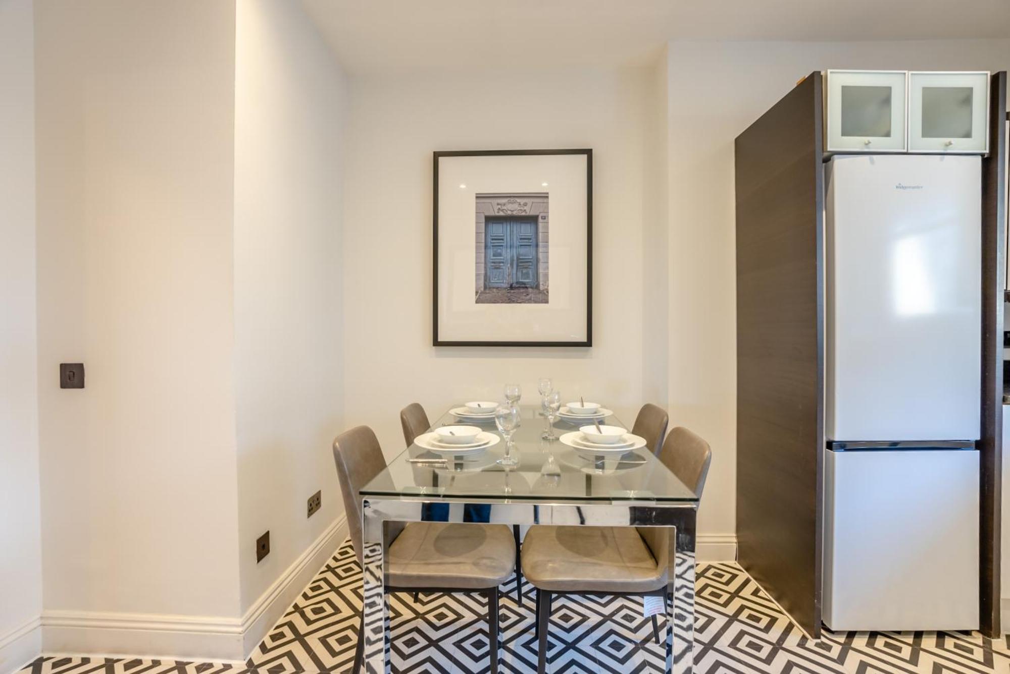 Strathmore Court Apartments London Exterior photo